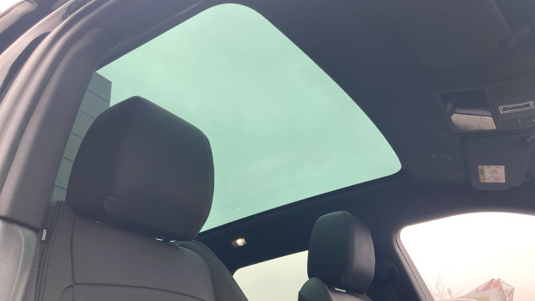 Land Rover Range Rover Evoque 1.5 P270e Edition 5dr Auto Hatchback